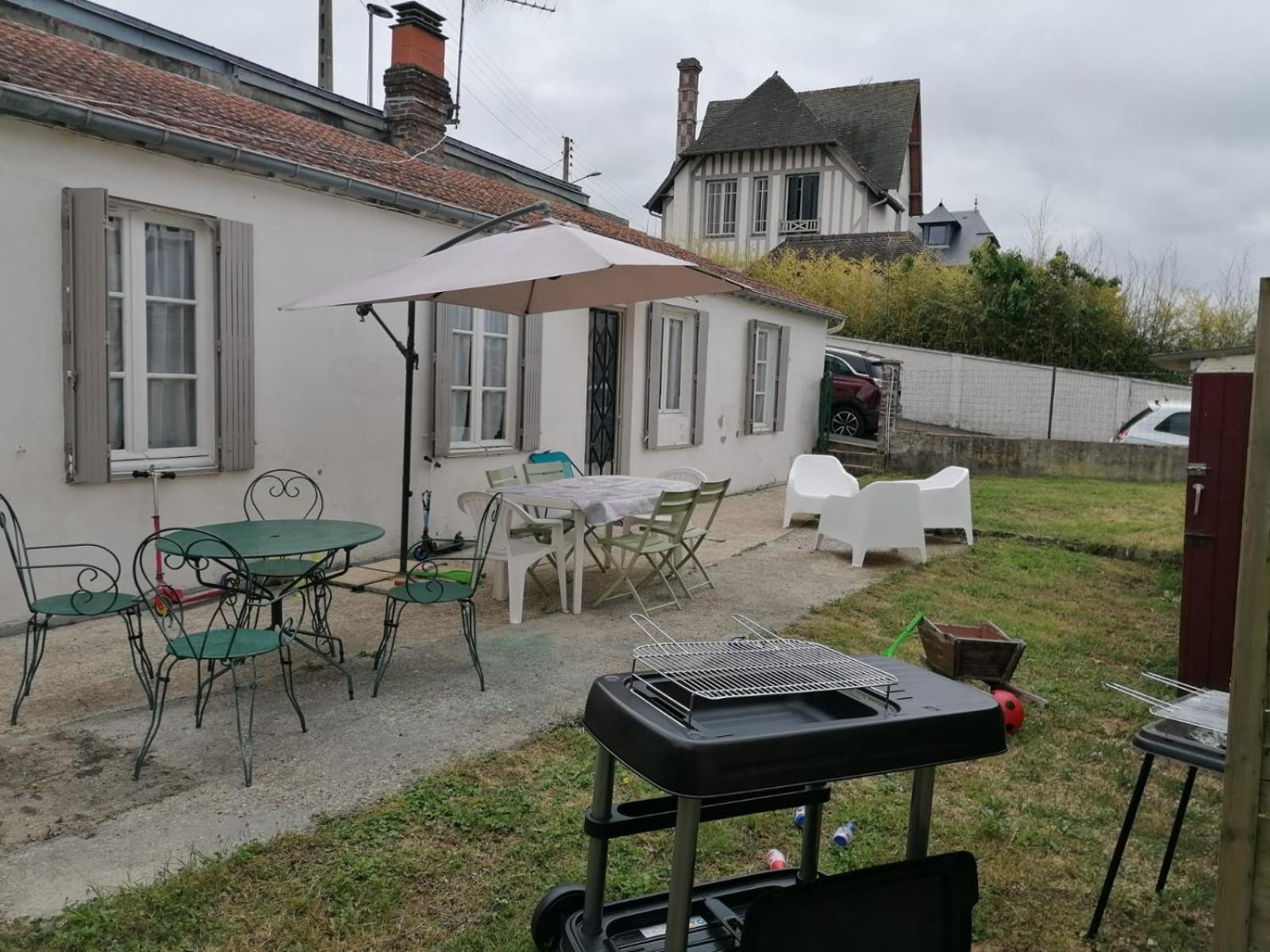 Maison de villégiature à Trouville sur Mer Exterior foto